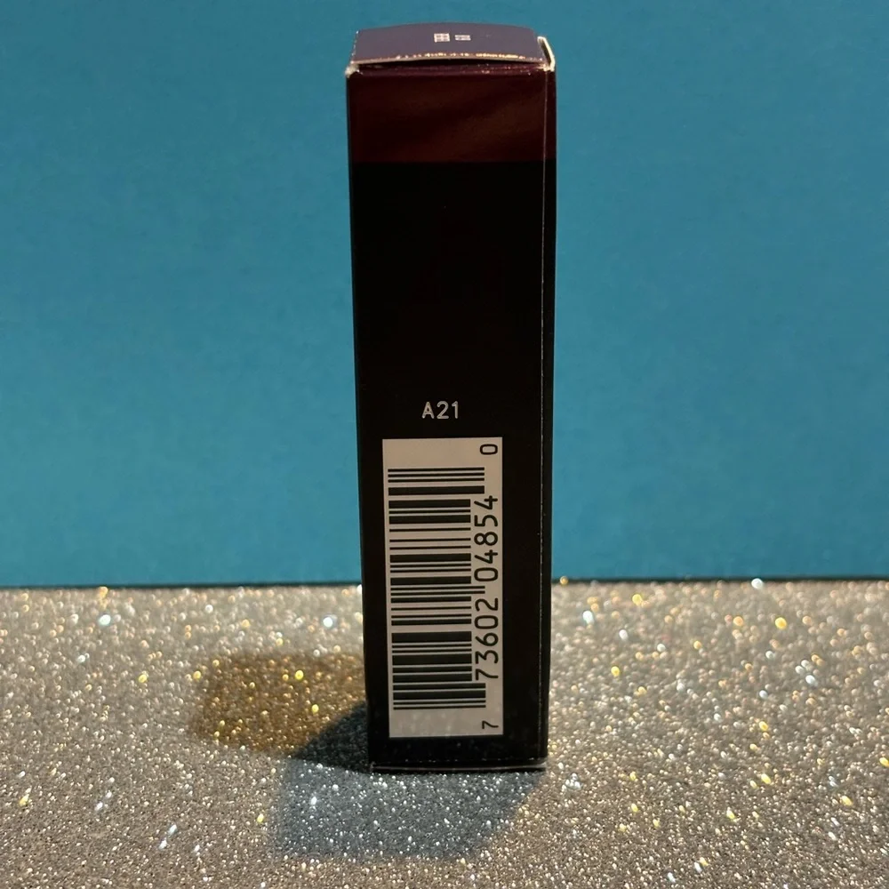 BNIB! MAC Satin Lipstick in REBEL 819 💄💋